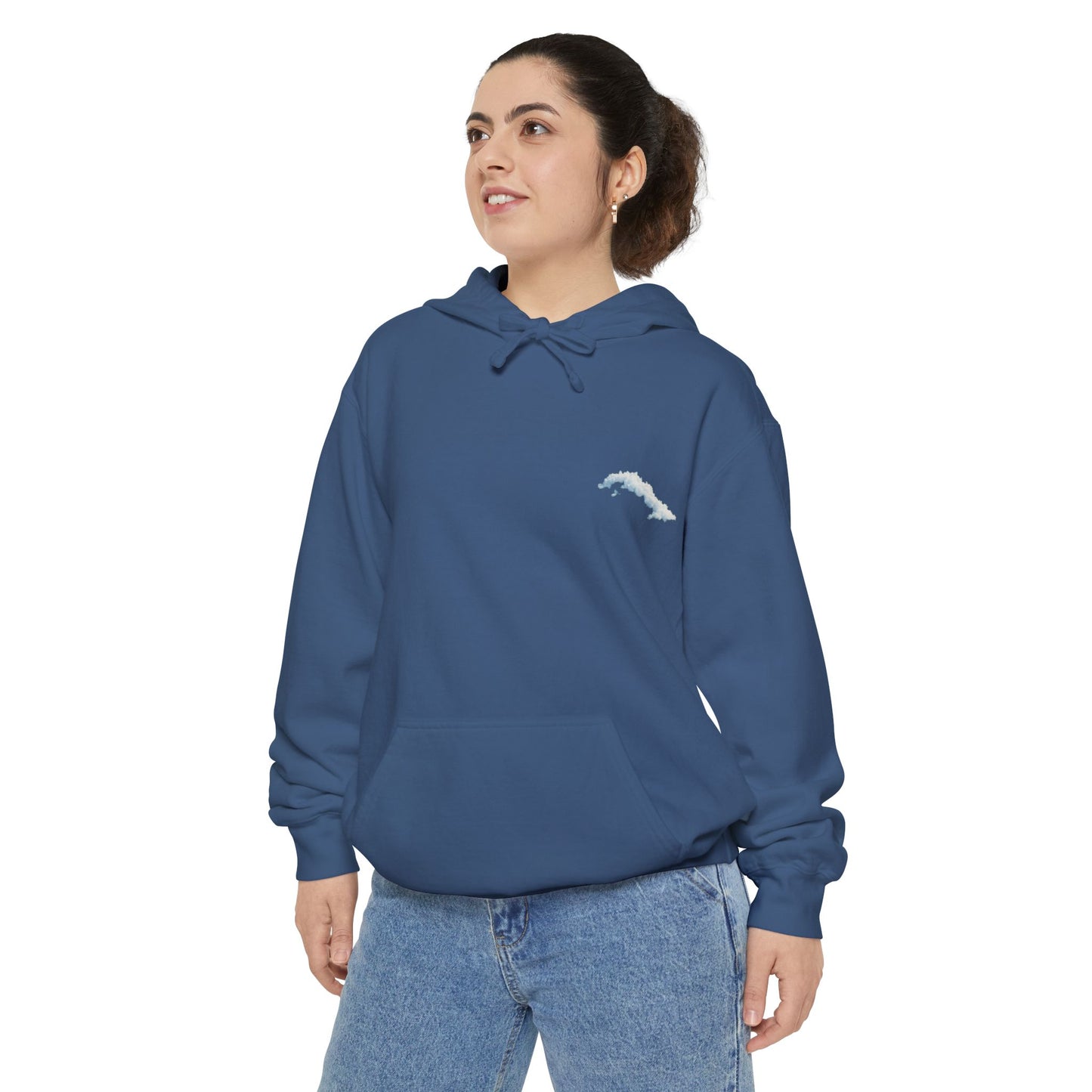 “La Isla Suspendida” – Edición Nubes Hoodie