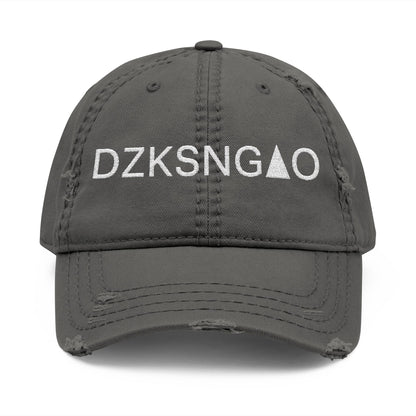 “DZKSNGAO” – Código de Rebeldía Distressed Dad Hat