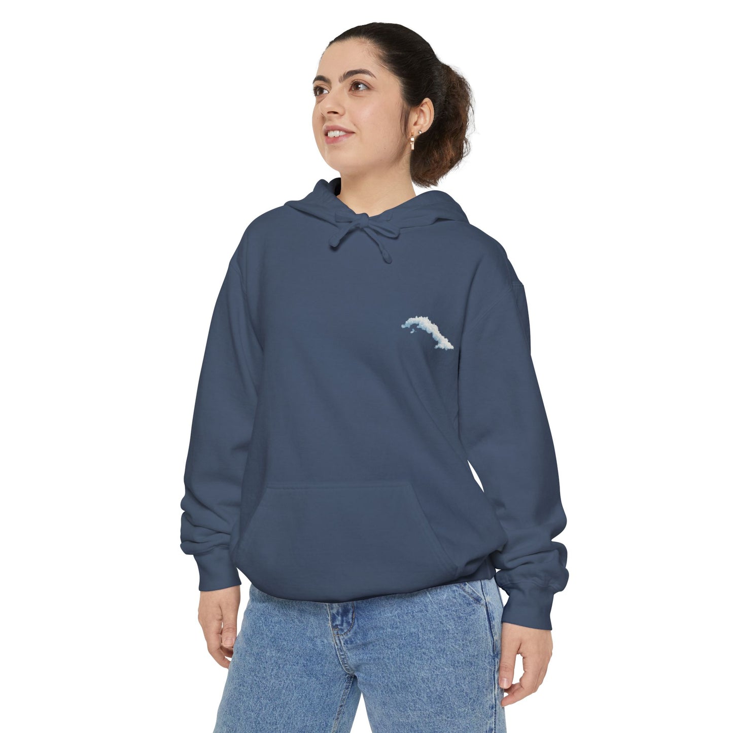 “La Isla Suspendida” – Edición Nubes Hoodie